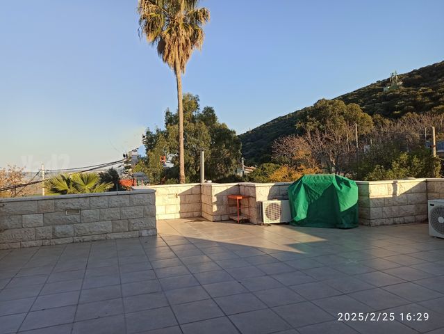 בית פרטי/ קוטג', גבעת נשר, נשר