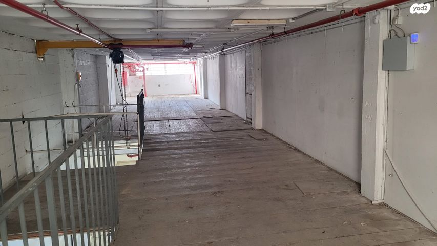 מחסנים, אזור תעשיה ג, חולון