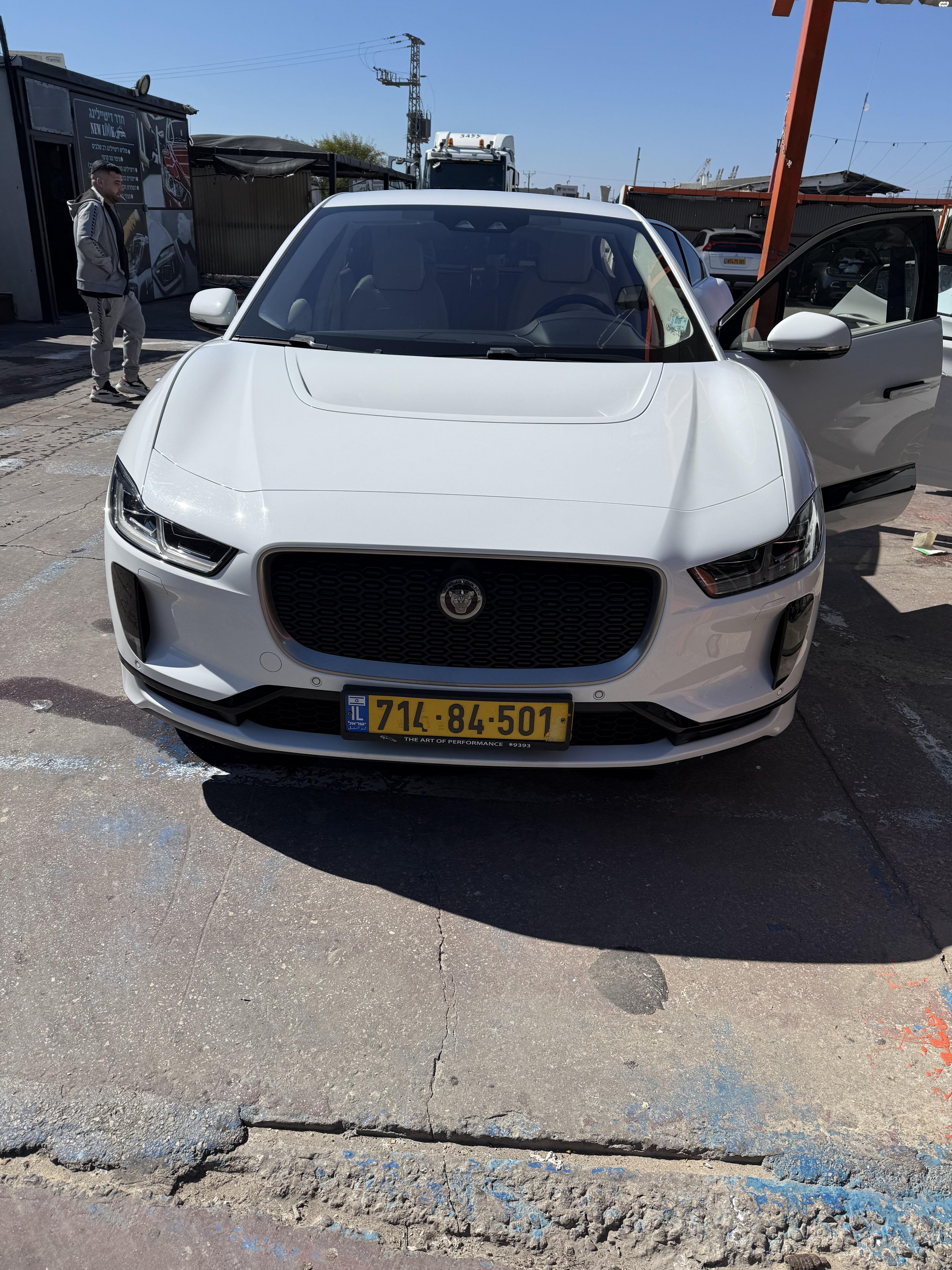 מודעת רכב יגואר I-Pace