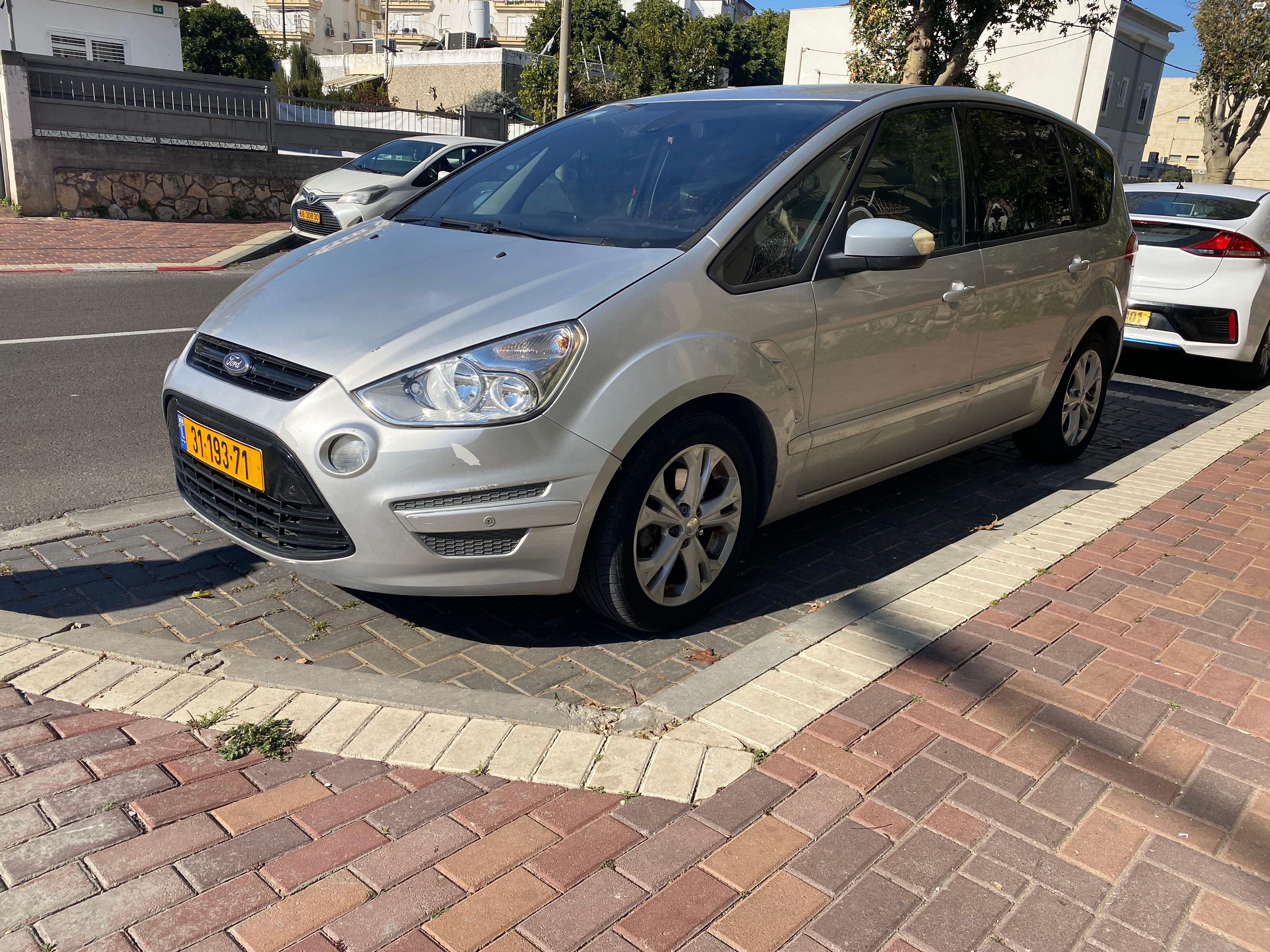 מודעת רכב פורד S-מקס