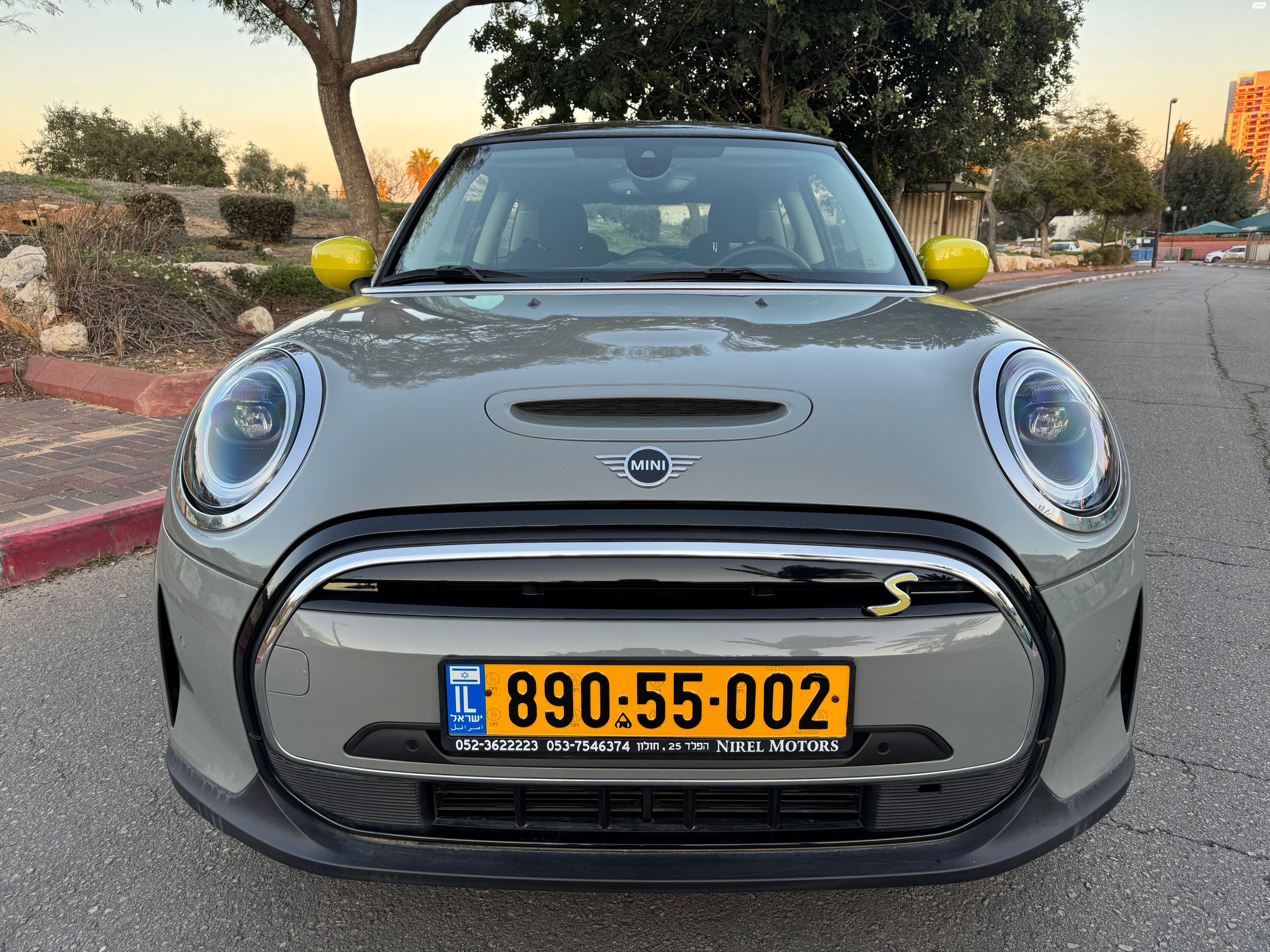 מודעת רכב מיני קופר SE (חשמלית)