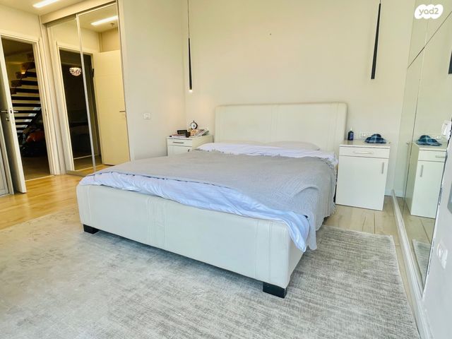 גג/ פנטהאוז, הוד השרון