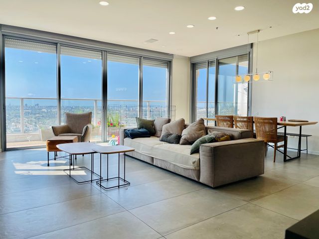 גג/ פנטהאוז