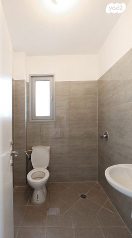 דירת גן, זלמן שזר, מורשת, מודיעין מכבים רעות