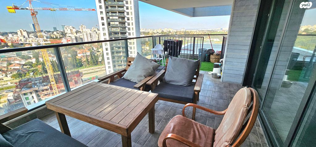 דירה, יונה וולך 1, גרין פארק החדשה, הוד השרון