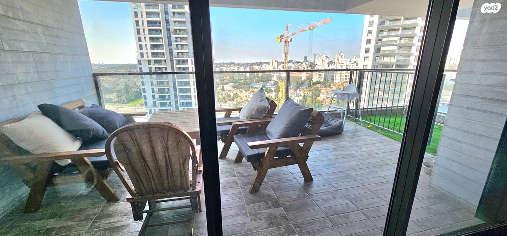 דירה, יונה וולך 1, גרין פארק החדשה, הוד השרון