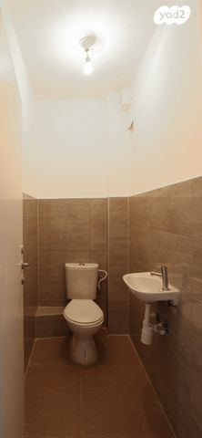 דירת גן, זלמן שזר, מורשת, מודיעין מכבים רעות