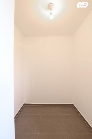 דירת גן, זלמן שזר, מורשת, מודיעין מכבים רעות