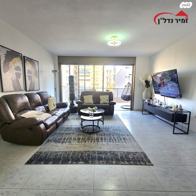 דירה, דוד צדוק, בן גוריון, חולון