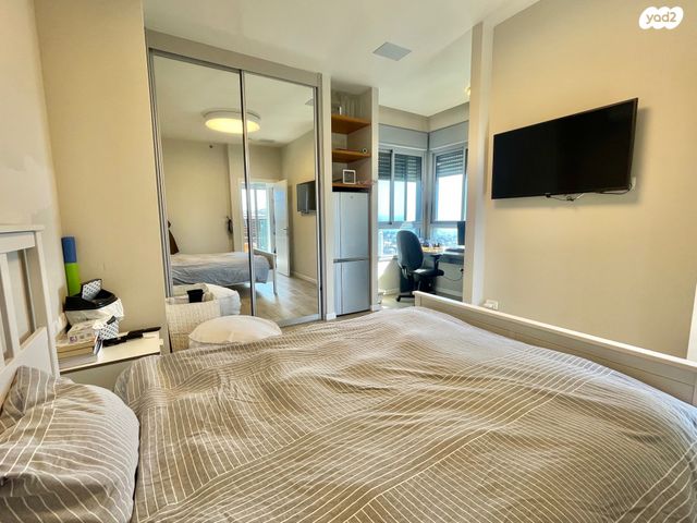 גג/ פנטהאוז, הוד השרון