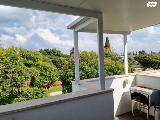 דופלקס, ד"ר משה סנה 17, סביוני הכפר, כפר סבא