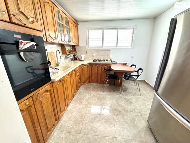 דירת גן, תפוח, עג'מי, גבעת העליה, תל אביב יפו