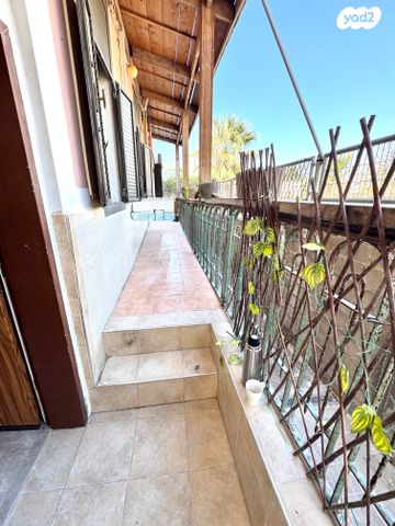 דירת גן, תפוח, עג'מי, גבעת העליה, תל אביב יפו