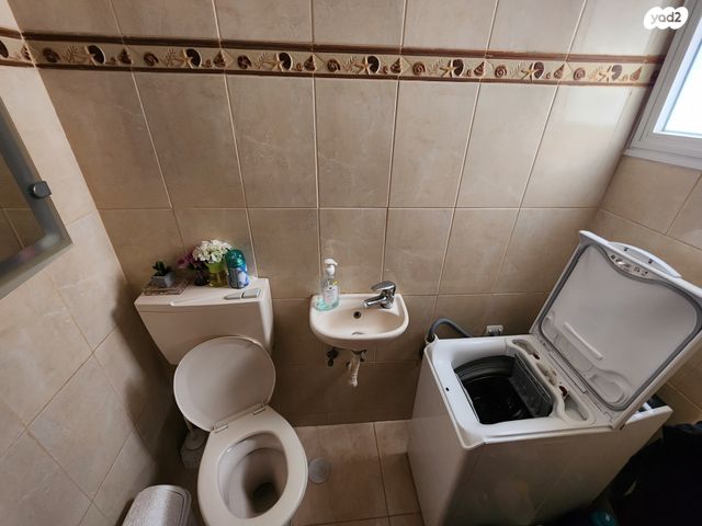 דירת גן, סיני, נווה אליאס, טירת כרמל