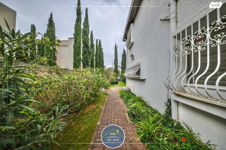 בית פרטי/ קוטג', בארי, מרכז הישוב, גני תקווה