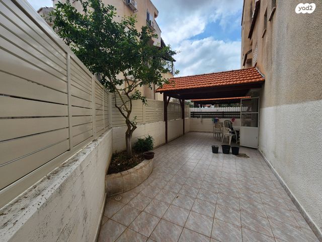 דירת גן, סיני, נווה אליאס, טירת כרמל