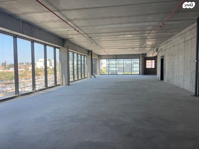 משרדים, אילן רמון, נס ציונה