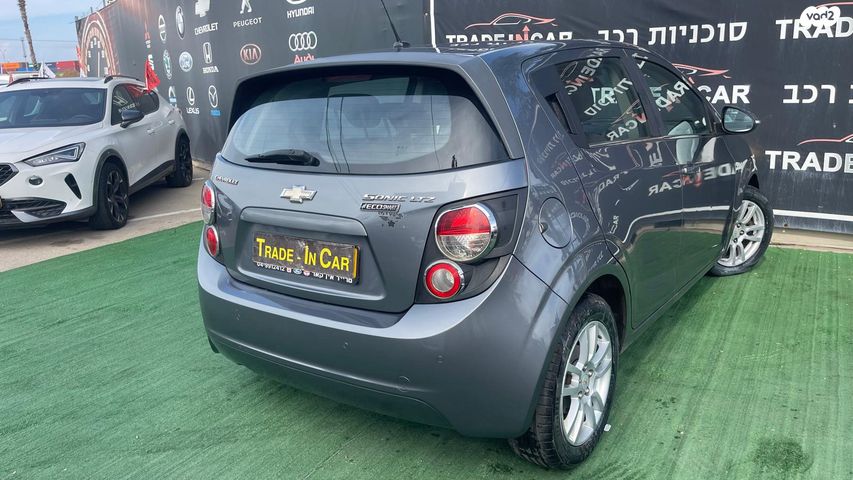 שברולט סוניק