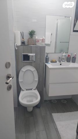 דירה, שמחה הולצברג 16, נאות שמיר, רמלה