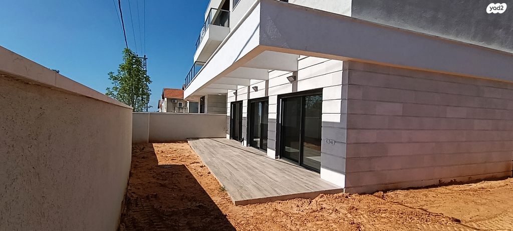 דירת גן, הכובשים 97, מושבה מרכז, זכרון יעקב