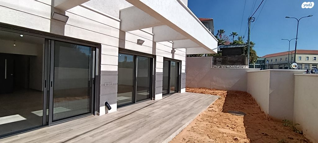 דירת גן, הכובשים 97, מושבה מרכז, זכרון יעקב