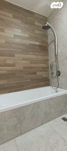 דירת גן, הכובשים 97, מושבה מרכז, זכרון יעקב