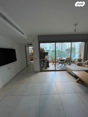 דירה, שטרן 113, קיראון, קרית אונו