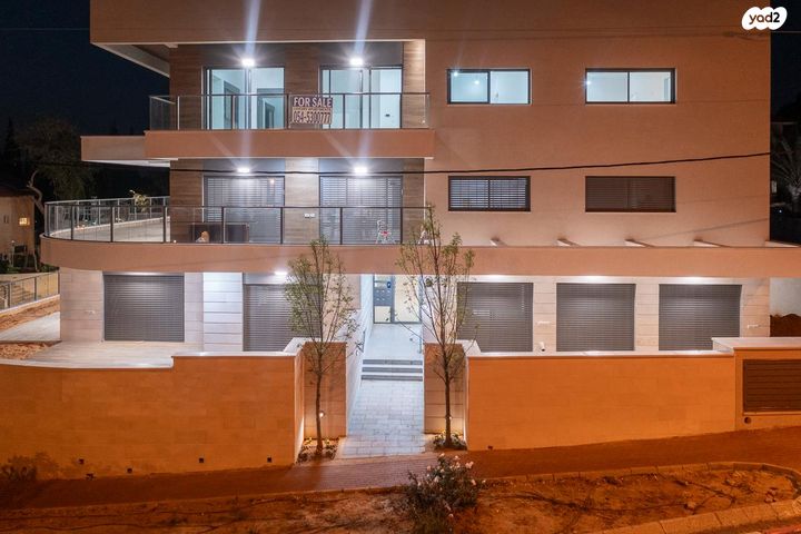 דירת גן, הכובשים 97, מושבה מרכז, זכרון יעקב