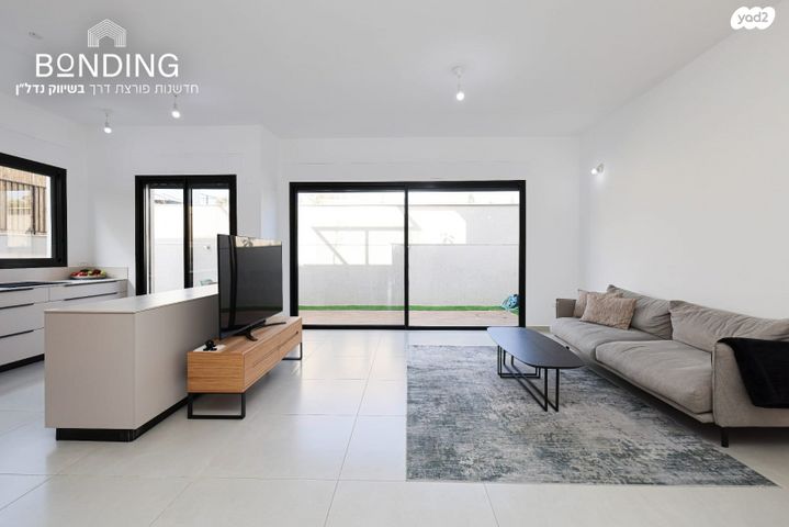 דירת גן, אבן יהודה