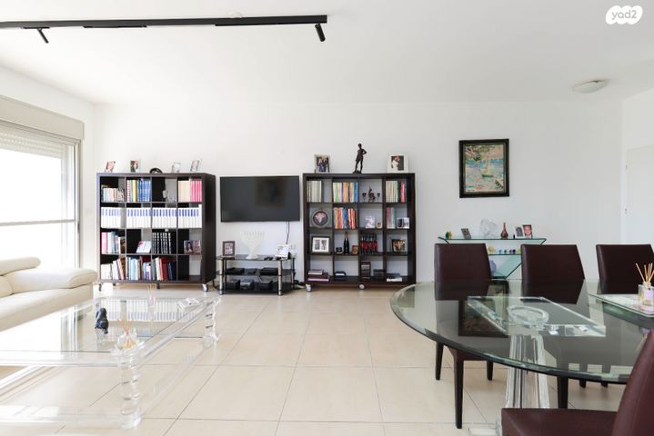 שדרות האגמים 5