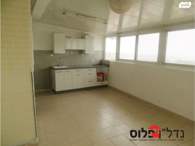 דו משפחתי, בית שמש