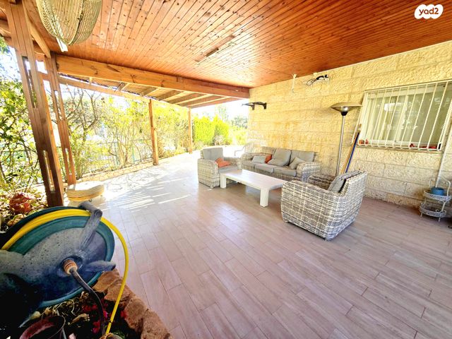 בית פרטי/ קוטג', חגווי הסלע, מגדים, מעלה אדומים