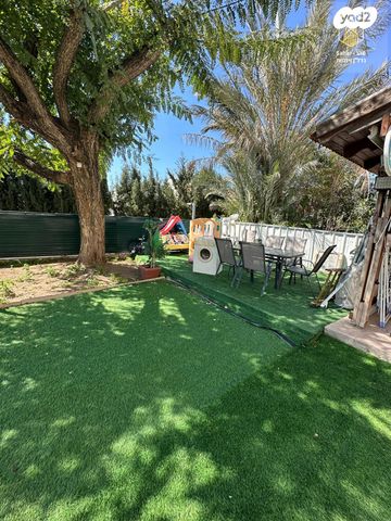 דירת גן, אלפי מנשה