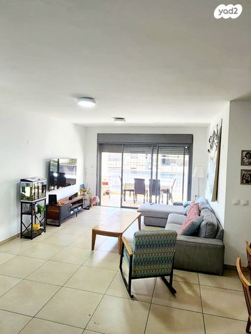 דירה, שושנת העמקים, רמת אמיר, קדימה צורן