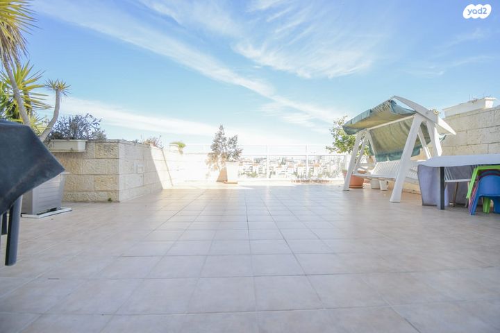 טריפלקס, ליאו ויסמן, בית וגן, ירושלים