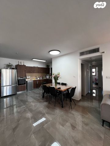 דירה, האלוף אהרון יריב, קרית אילון, חולון