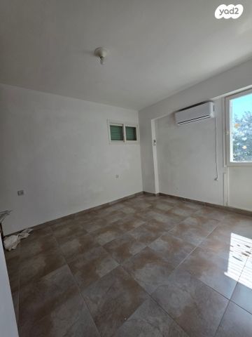 דירה, נחל הבשור, מכללת תל אביב יפו, דקר, תל אביב יפו