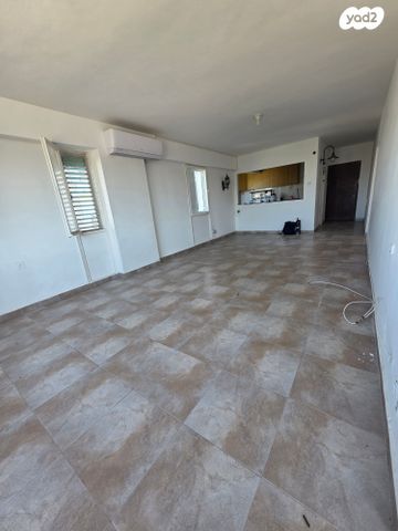 דירה, נחל הבשור, מכללת תל אביב יפו, דקר, תל אביב יפו