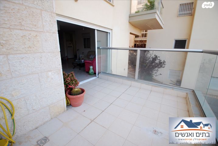 דירה, שדרות בגין, נוף הדר, כפר יונה