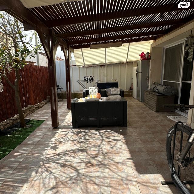 דו משפחתי, עורב, מעוף, ערד