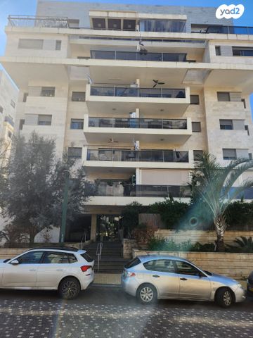 שושנת העמקים 