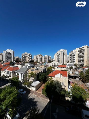 דירה, האלוף אהרון יריב, קרית אילון, חולון