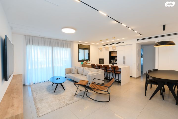 דירה, אור ים, אור עקיבא