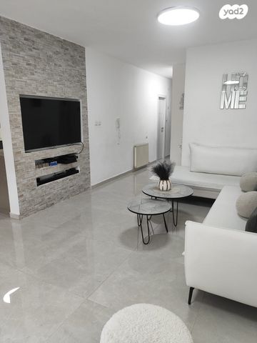 דירה, רפאל דה לה פרגולה, גילה, ירושלים