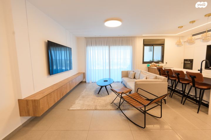 דירה, אור ים, אור עקיבא