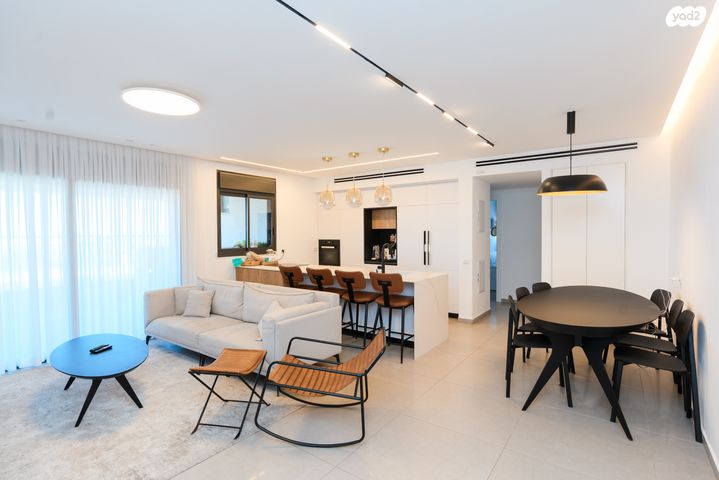 דירה, אור ים, אור עקיבא