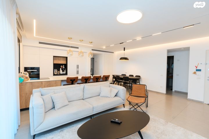 דירה, אור ים, אור עקיבא