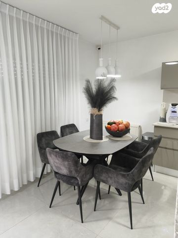 דירה, רפאל דה לה פרגולה, גילה, ירושלים