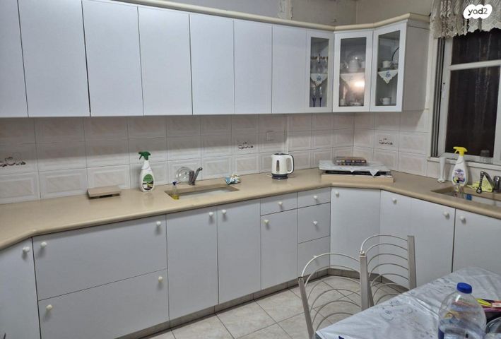 דירה, בנימין יהלום, פתח תקווה