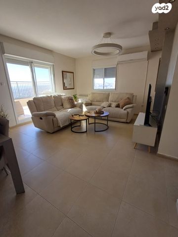 דירה, שאול אביגור, חומת שמואל, הר חומה, ירושלים